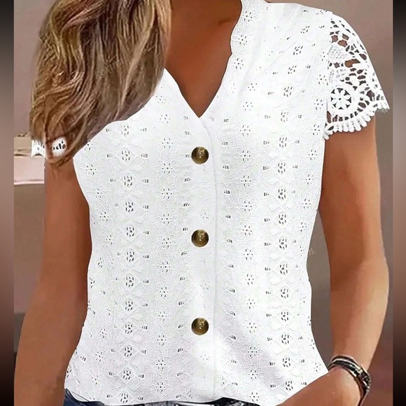 Delilah Wear Tops - New White Lace short sleeve Top